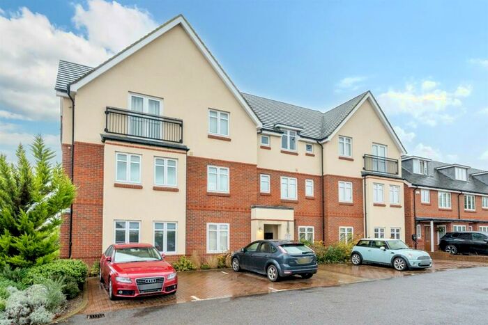 1 Bedroom Apartment To Rent In Louden Square, Earley, Reading, RG6