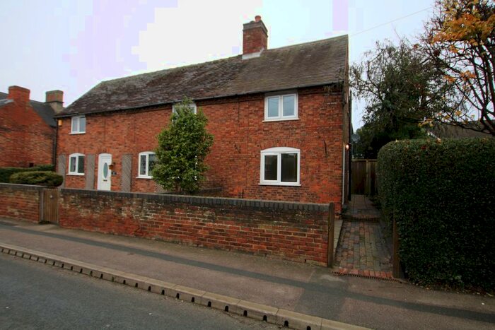 2 Bedroom Cottage To Rent In Alrewas Road, Kings Bromley, DE13