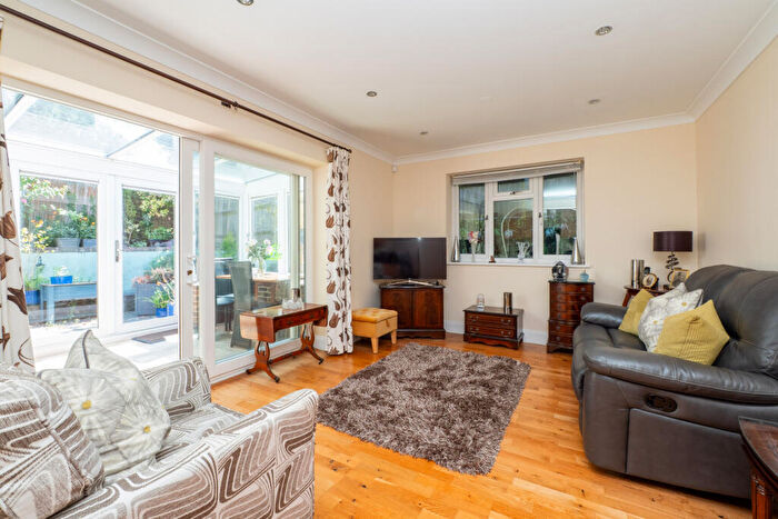 2 Bedroom Semi-Detached House For Sale In Malden Road, Cheam, Sutton, SM3
