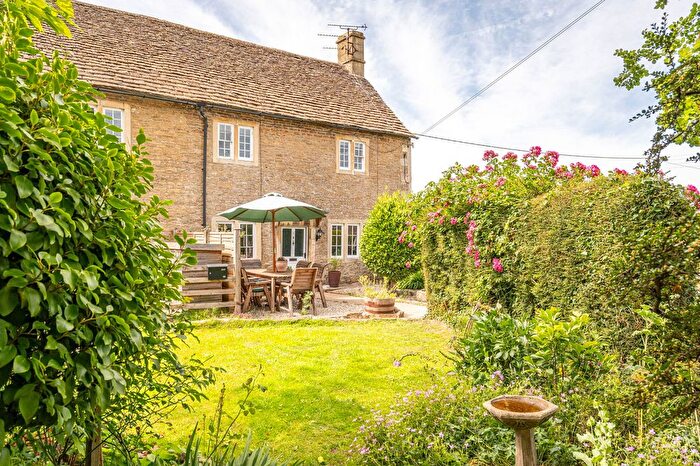 3 Bedroom End Of Terrace House For Sale In Newlands Green, Kington Langley, SN15