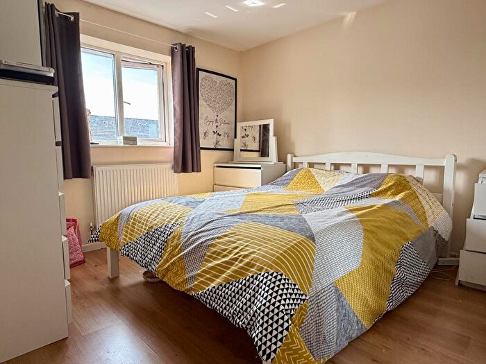 3 Bedroom End Of Terrace House For Sale In Severn Road, Stonehouse, GL10