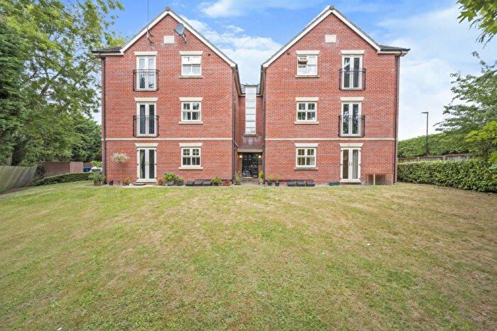 2 Bedroom Apartment To Rent In Cherry Trees, Bessacarr, Doncaster, DN4