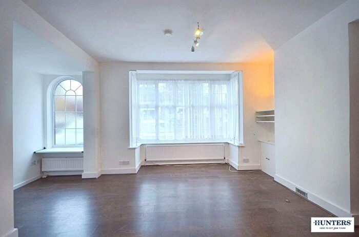 2 Bedroom Flat To Rent In Oakington Avenue, Wembley, HA9