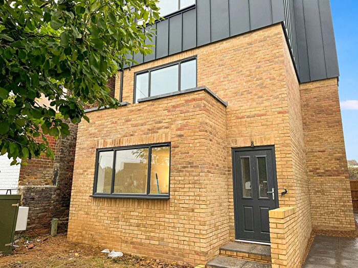 1 Bedroom Flat To Rent In Canterbury Road, Sittingbourne, ME10