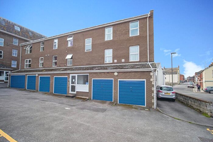 2 Bedroom Flat To Rent In St Johns Court - Weymouth Seafront, DT4