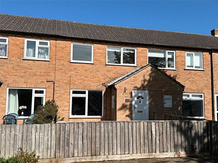 3 Bedroom Terraced House For Sale In Chestnut Close, Frome, Somerset, BA11