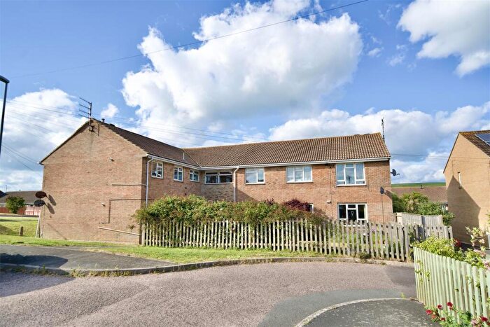 2 Bedroom Flat For Sale In Castlemaine Road, Weymouth, DT3