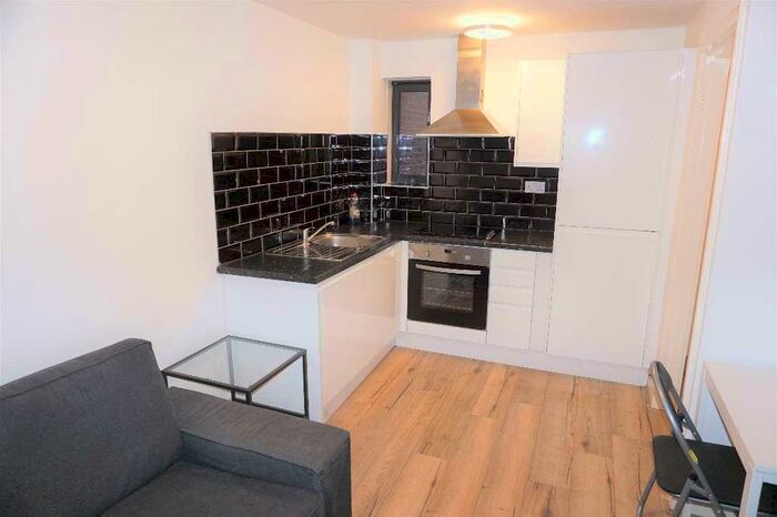 1 Bedroom Property To Rent In The Chandlers, Leeds, LS2