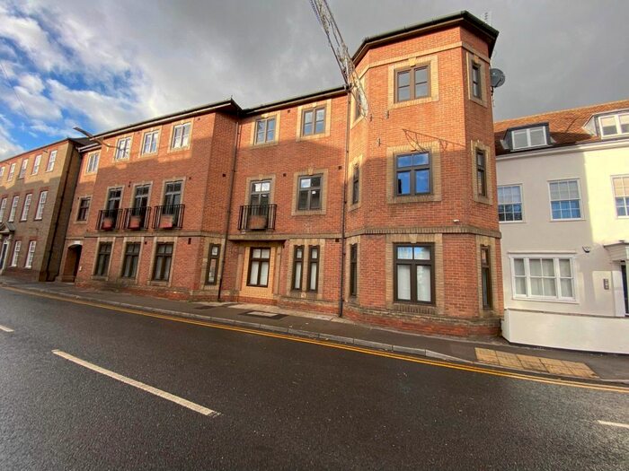 1 Bedroom Flat To Rent In London Road, Newbury RG14