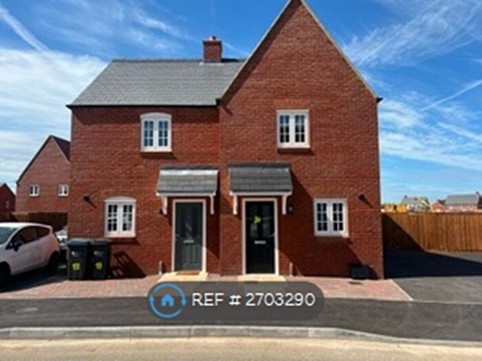 2 Bedroom Semi-Detached House To Rent In Lincoln Street, Towcester, NN12