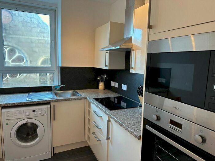 2 Bedroom Flat To Rent In Bon Accord Terrace, City Centre, Aberdeen, AB11