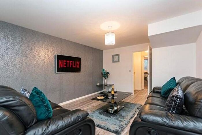 3 Bedroom House To Rent In Grange Way -, DH6