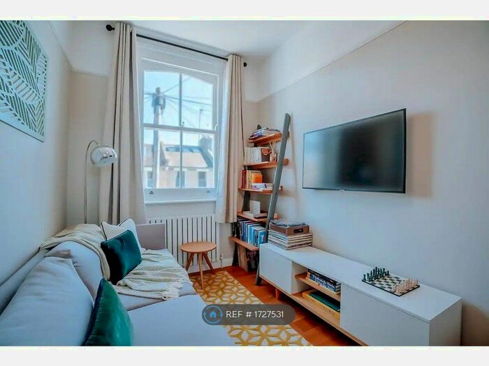 1 Bedroom Maisonette To Rent In Clifden Road, London, E5