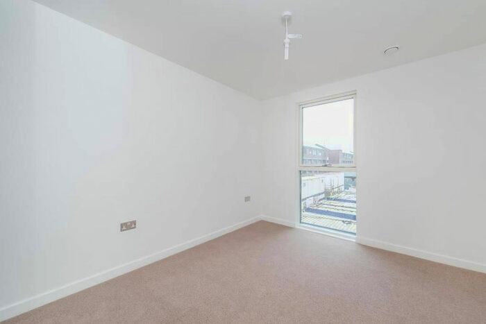 1 Bedroom Flat To Rent In Dalston Lane, Dalston, London, E8