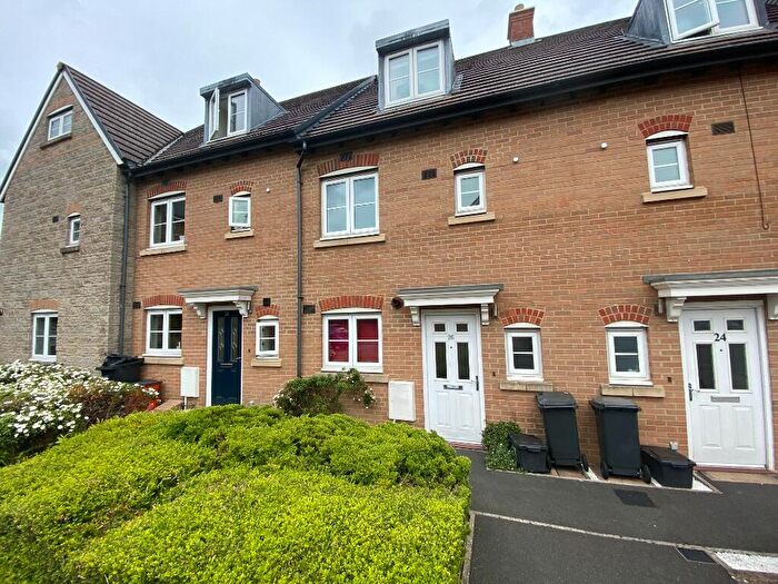 3 Bedroom Town House To Rent In Strouds Close, Old Town, Swindon, SN3