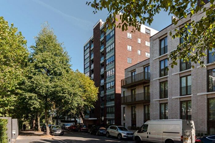 4 Bedroom Apartment For Sale In Danes Court, St. Edmunds Terrace, London, NW8