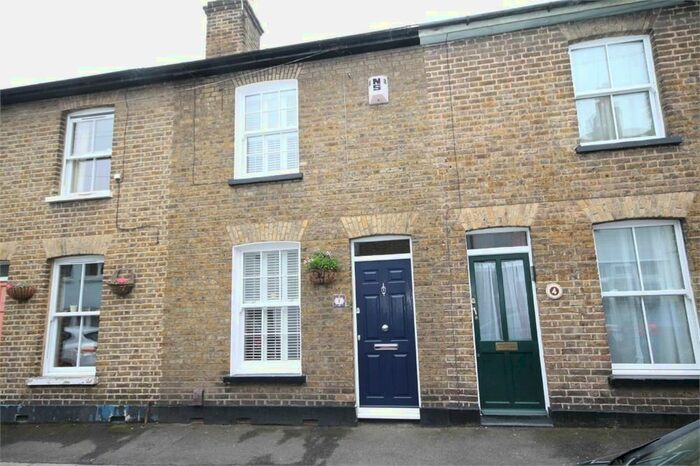 2 Bedroom Terraced House To Rent In West Street Lane, Carshalton, SM5
