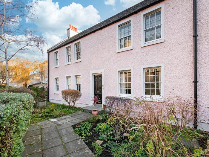 1 Bedroom Flat To Rent In Haddon's Court, Newington, Edinburgh, EH8