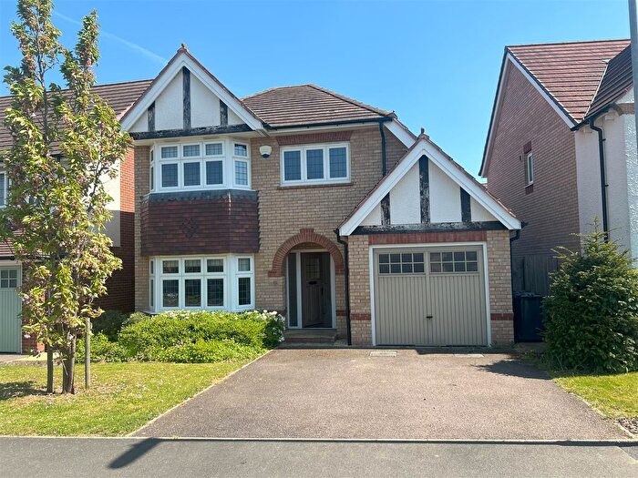 3 Bedroom Property To Rent In St Edmunds Way, Hauxton, Cambridge, CB22