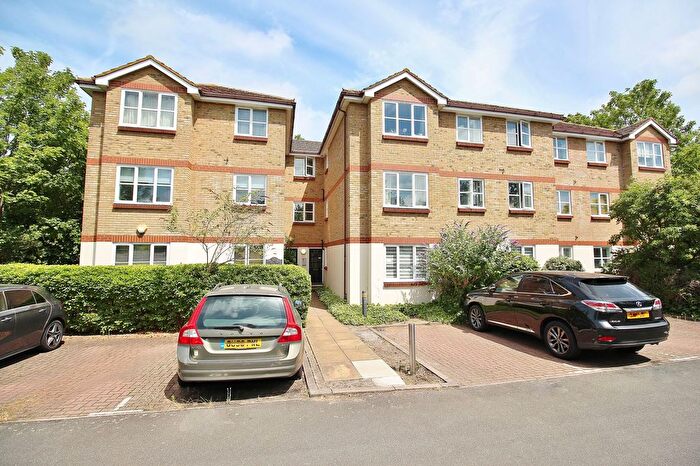 1 Bedroom Flat To Rent In Braddock Close, Isleworth, TW7