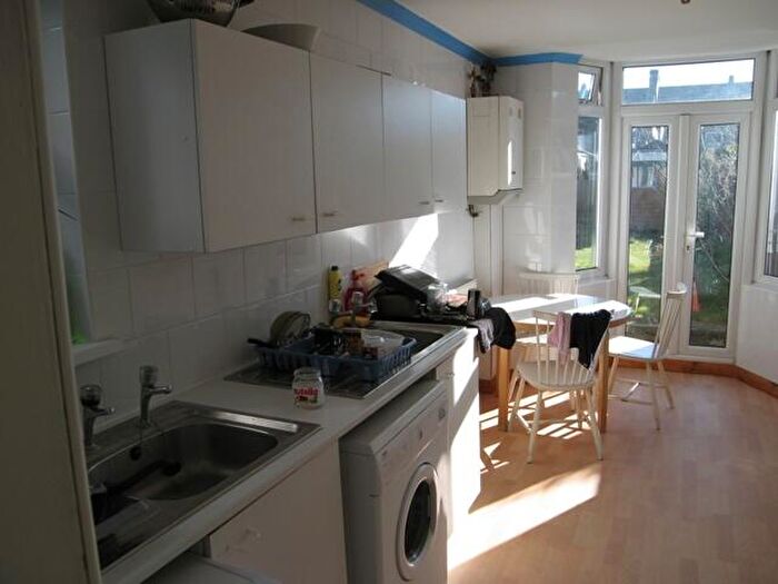 1 Bedroom House Of Multiple Occupation To Rent In Glenwood Road, London, N15