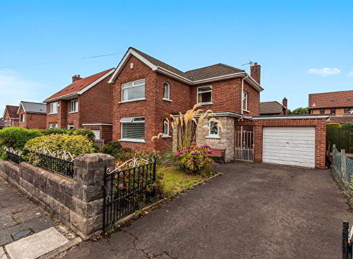 3 Bedroom Detached House For Sale In Schomberg Park, Belfast, BT4