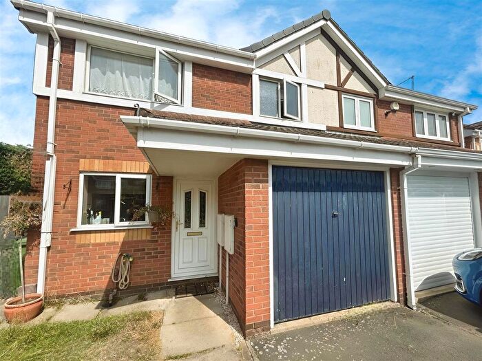 3 Bedroom Semi-detached House For Sale In Grebe Way, Whetstone, Leicester, LE8