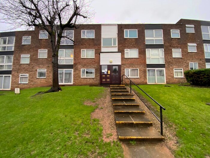 2 Bedroom Flat To Rent In Baguley Crescent, Middleton, Rochdale, M24