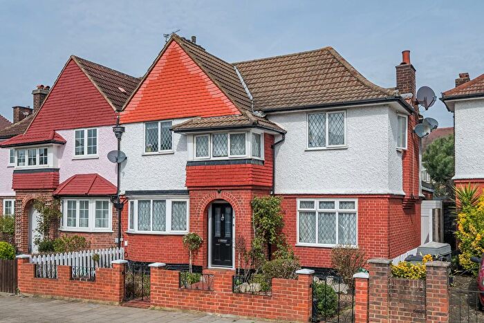 4 Bedroom Semi Detached House For Sale In Cricklade Avenue, Streatham Hill, London, SW2