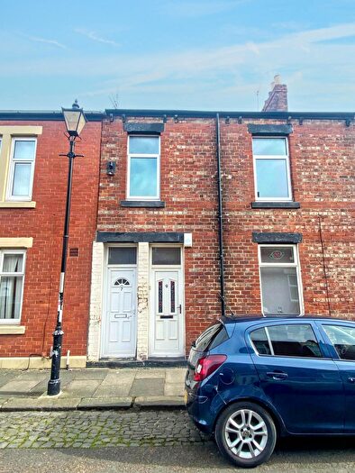 3 Bedroom Flat For Sale In Percy Street, Jarrow, Tyne And Wear, NE32