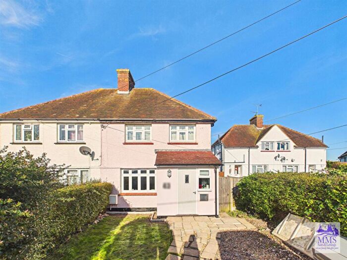 3 Bedroom Semi-Detached House For Sale In Saxon Place, Horton Kirby, Dartford, DA4