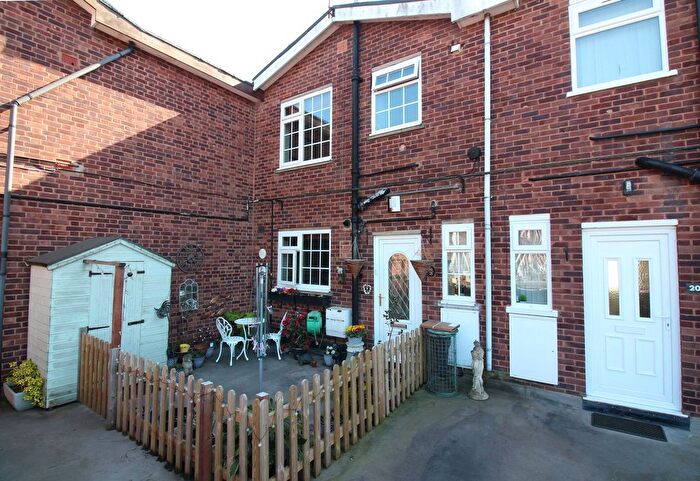 3 Bedroom Maisonette For Sale In Albion Parade, Wall Heath, Kingswinford, DY6