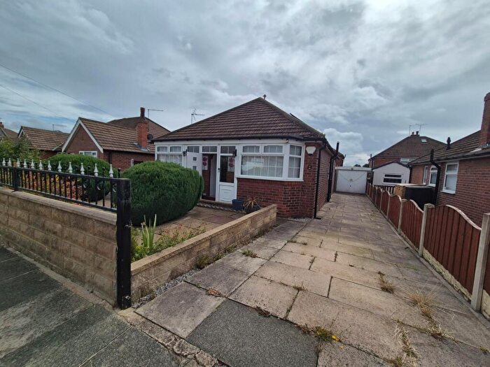 2 Bedroom Detached Bungalow For Sale In Kelmscott Lane, Leeds, LS15