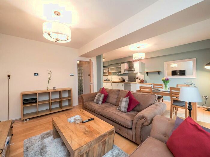 2 Bedroom Flat To Rent In Breadalbane Street, Edinburgh, EH6
