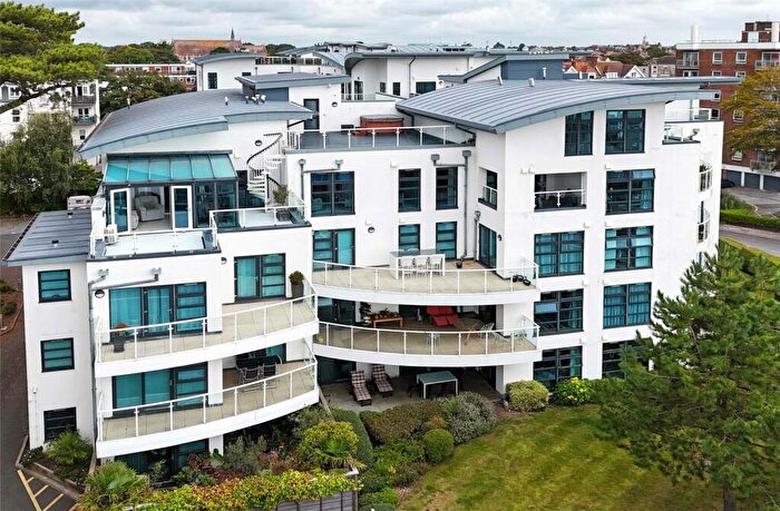 3 Bedroom Penthouse For Sale In Boscombe Spa Road, Bournemouth, Dorset, BH5