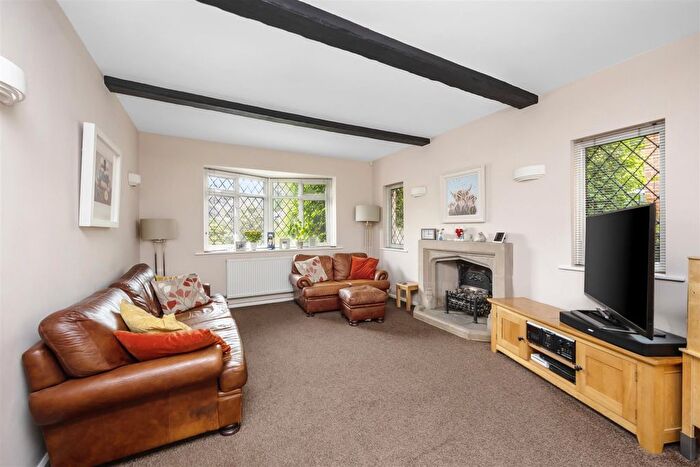 4 Bedroom Detached House For Sale In Grangeways, Patcham Village, Brighton, BN1