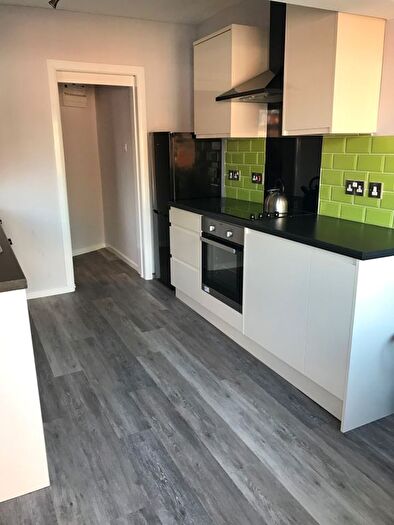 3 Bedroom Town House To Rent In Lambourne Drive, Nottingham, NG8