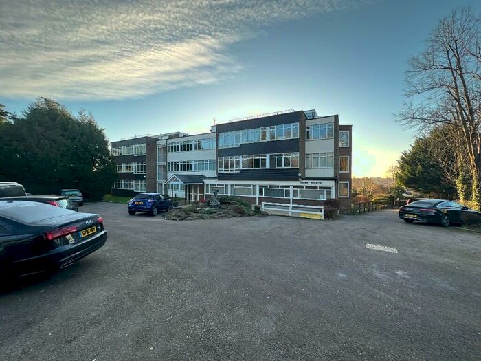 2 Bedroom Apartment To Rent In Hadley Road, Barnet, North London, EN5