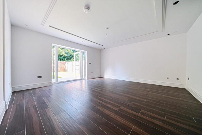4 Bedroom Terraced House To Rent In Vansittart Road, Windsor, SL4