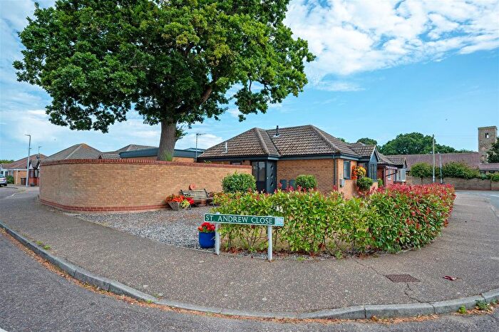 2 Bedroom Detached Bungalow For Sale In Julian Way, Hopton, NR31