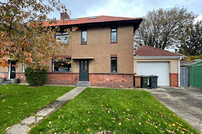 3 Bedroom Semi Detached House For Sale In Churchill Avenue, Whitley Bay, Tyne And Wear, NE25