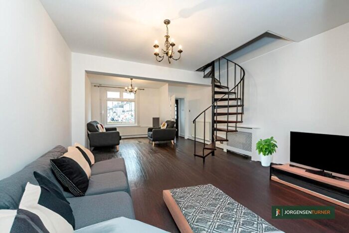 3 Bedroom Terraced House For Sale In Drake Street, Enfield, EN2