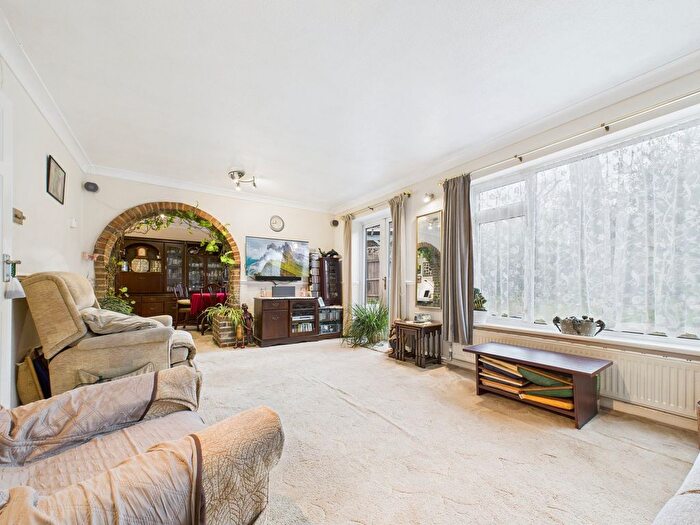 4 Bedroom Terraced House For Sale In Cecil Aldin Drive, Tilehurst, Reading, RG31