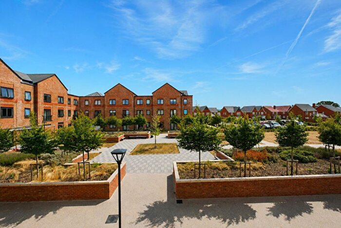 2 Bedroom Flat For Sale In Empress Drive, Wallingford, OX10