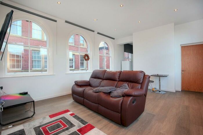 2 Bedroom Apartment To Rent In Fl, St. Peters Close, Sheffield, S1