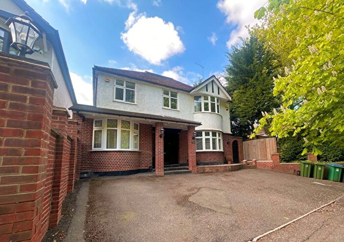 4 Bedroom Property To Rent In Deacons Hill, Watford, WD19