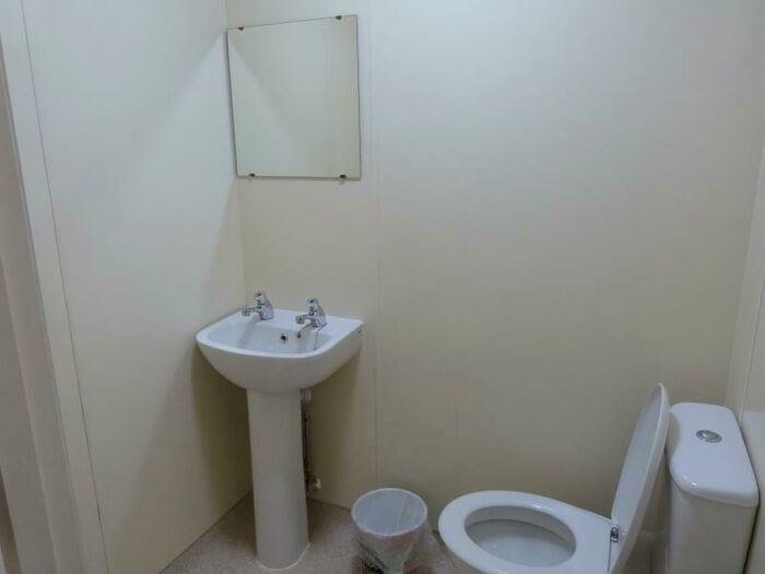 2 Bedroom Apartment For Sale In Trinity Road, Bootle, Merseyside, L20