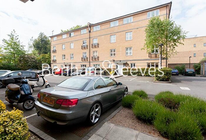 2 Bedroom Flat To Rent In Buckfast Street, Bethnal Green, E2