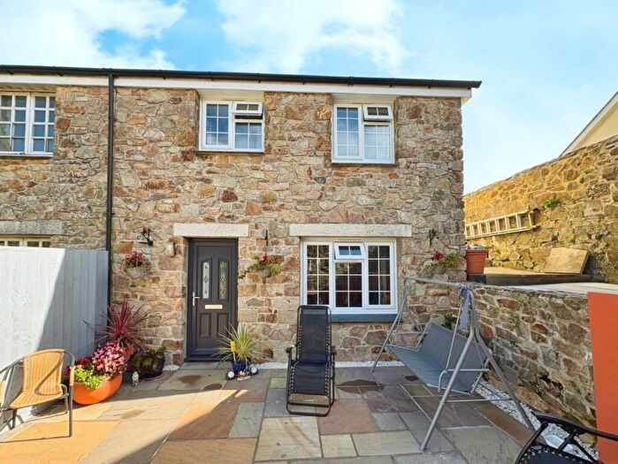 2 Bedroom Cottage For Sale In Helston, Cottage Close To Town Centre, TR13