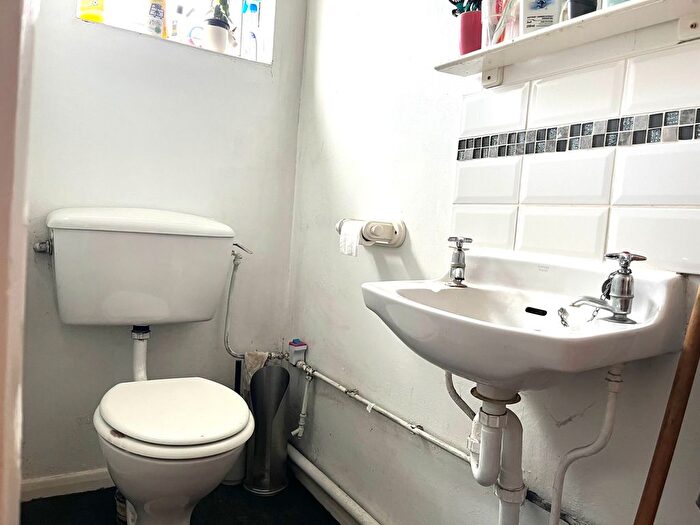 2 Bedroom Semi-Detached House For Sale In High Street, Wootton, Ryde, PO33
